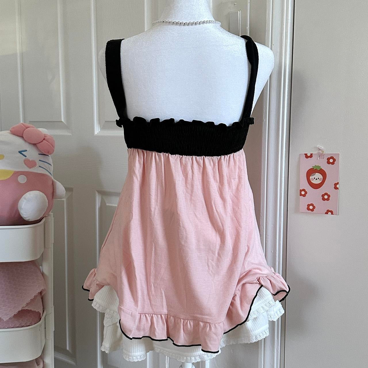 pink & black ribbon ruffle tank ☆