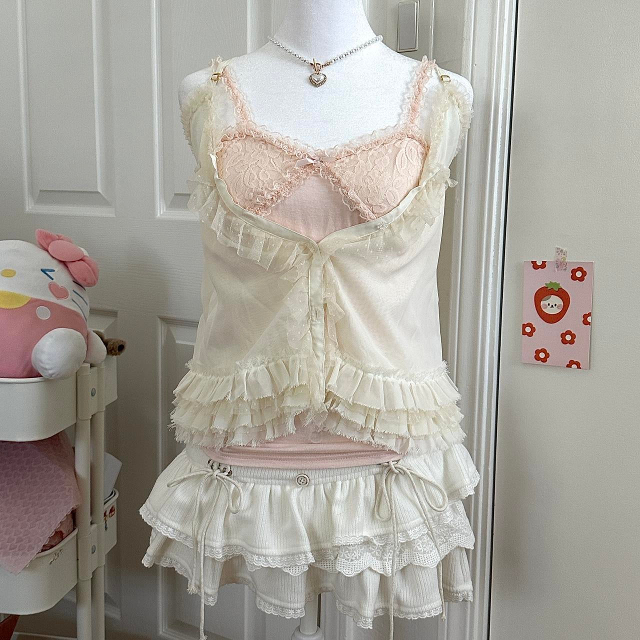 mezzo piano cream layered lace buttoned camisole ☆